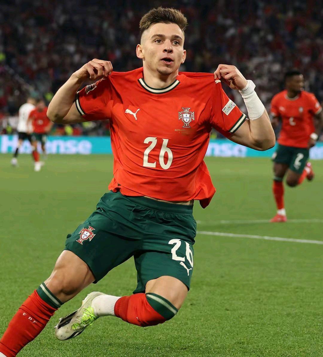 开云APP-包含今夜葡萄牙体育备战葡超纽卡斯尔官宣签约备战德国杯，网友：新奥尔良鹈鹕关键时刻调整名单的词条