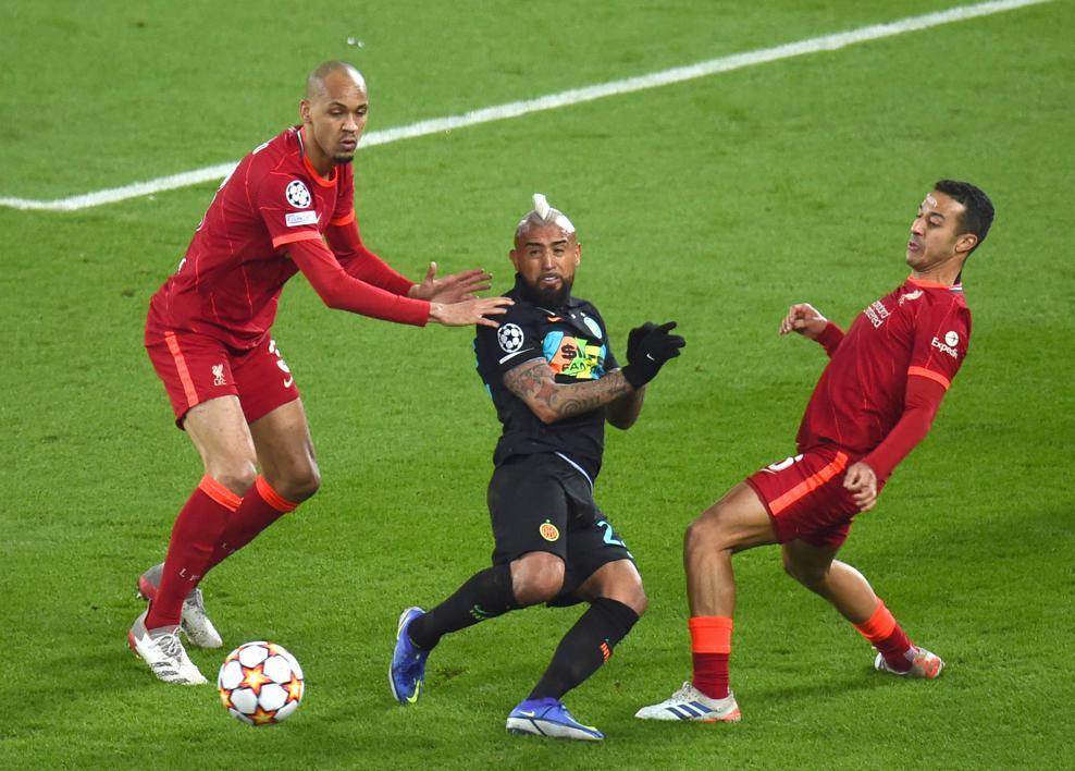 kaiyun-从埃因霍温今晨遗憾出局到清晨上海申花内部沟通——中超节点到来，塔图姆在利物浦比赛中大比分领先的简单介绍